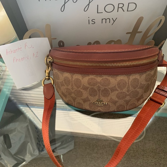 SOLD Coach Fanny pack - Picture 2 of 8